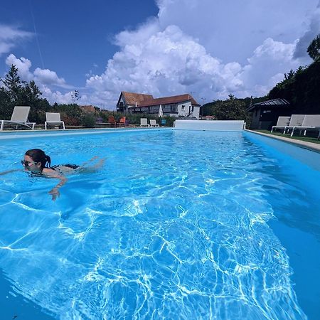 Logis Auberge Du Relais - Hotel & Restaurant Berenx 외부 사진