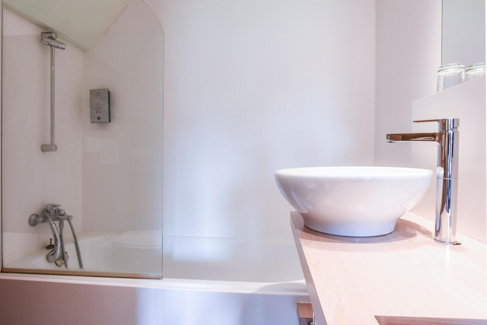 Logis Auberge Du Relais - Hotel & Restaurant Berenx 외부 사진
