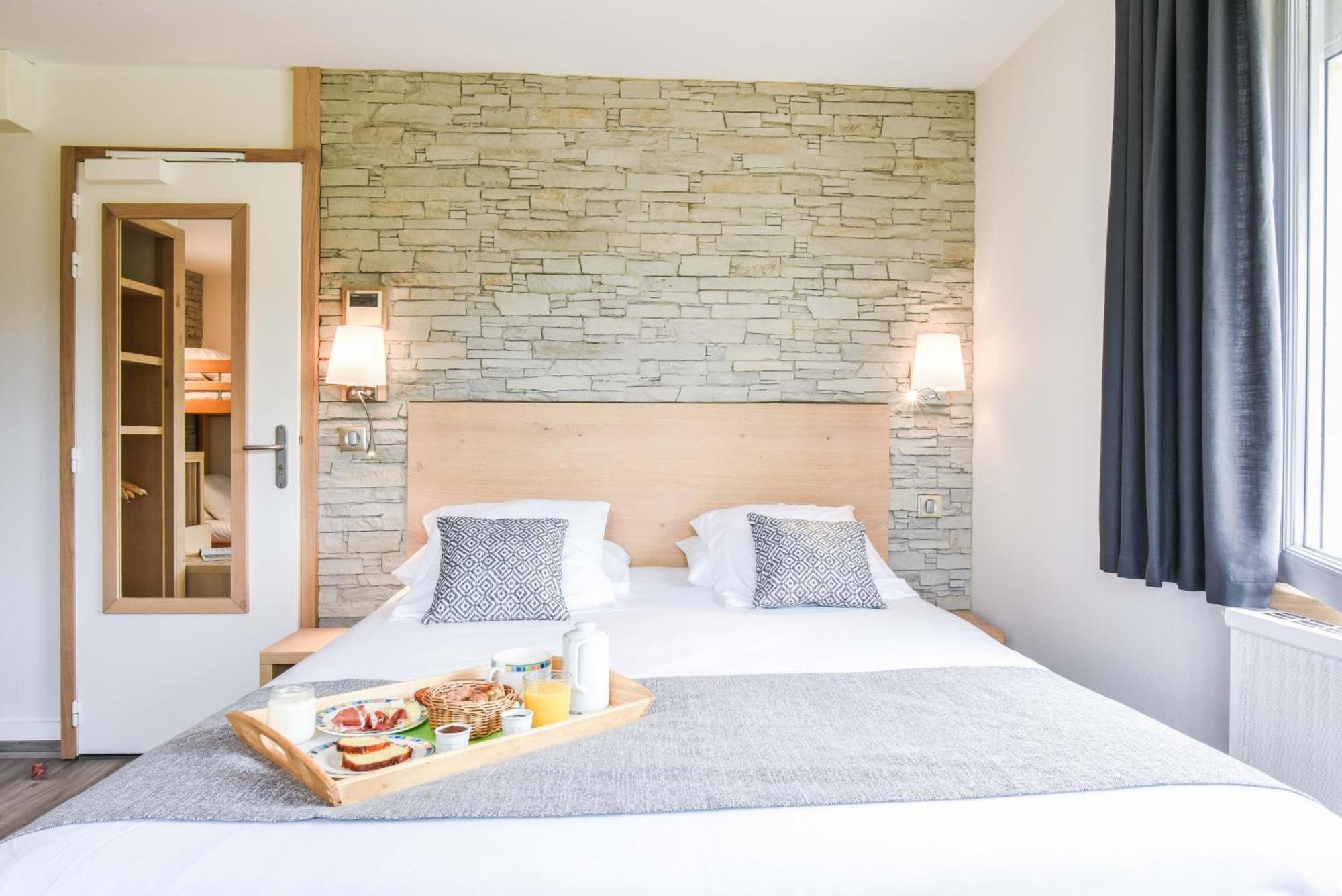 Logis Auberge Du Relais - Hotel & Restaurant Berenx 외부 사진