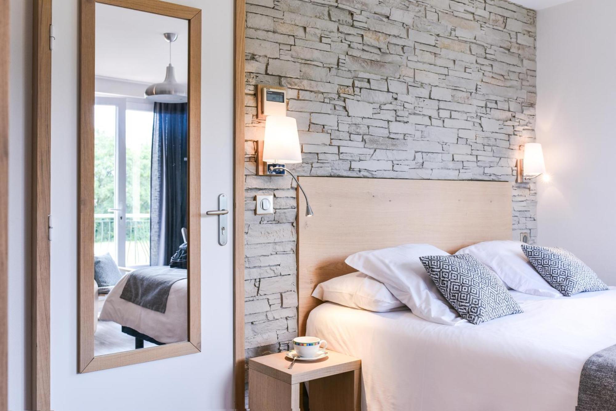 Logis Auberge Du Relais - Hotel & Restaurant Berenx 외부 사진
