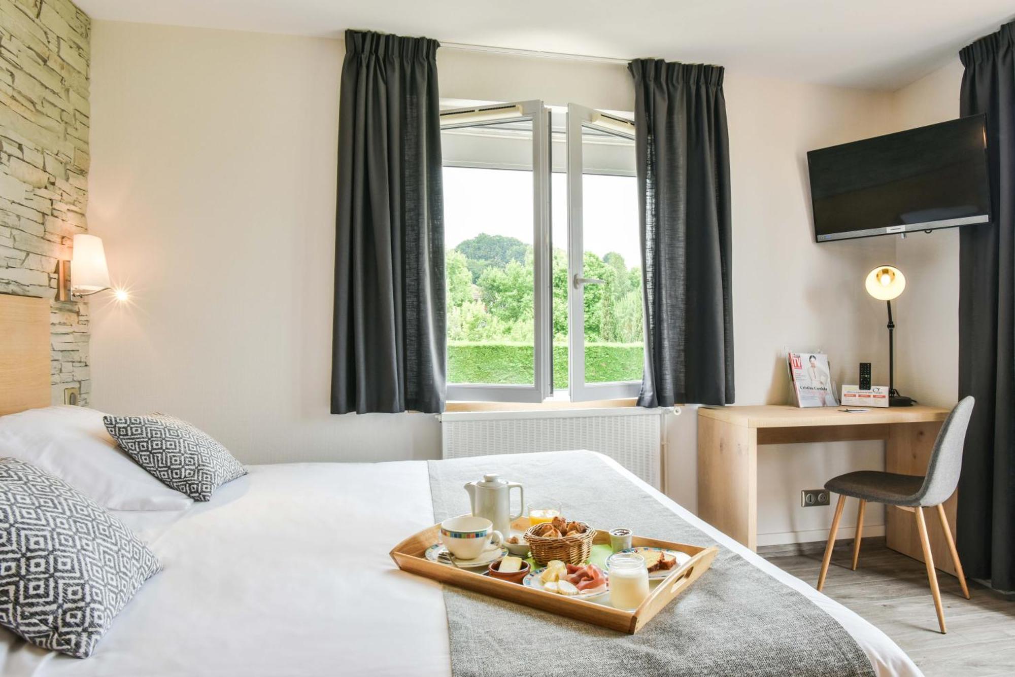 Logis Auberge Du Relais - Hotel & Restaurant Berenx 외부 사진