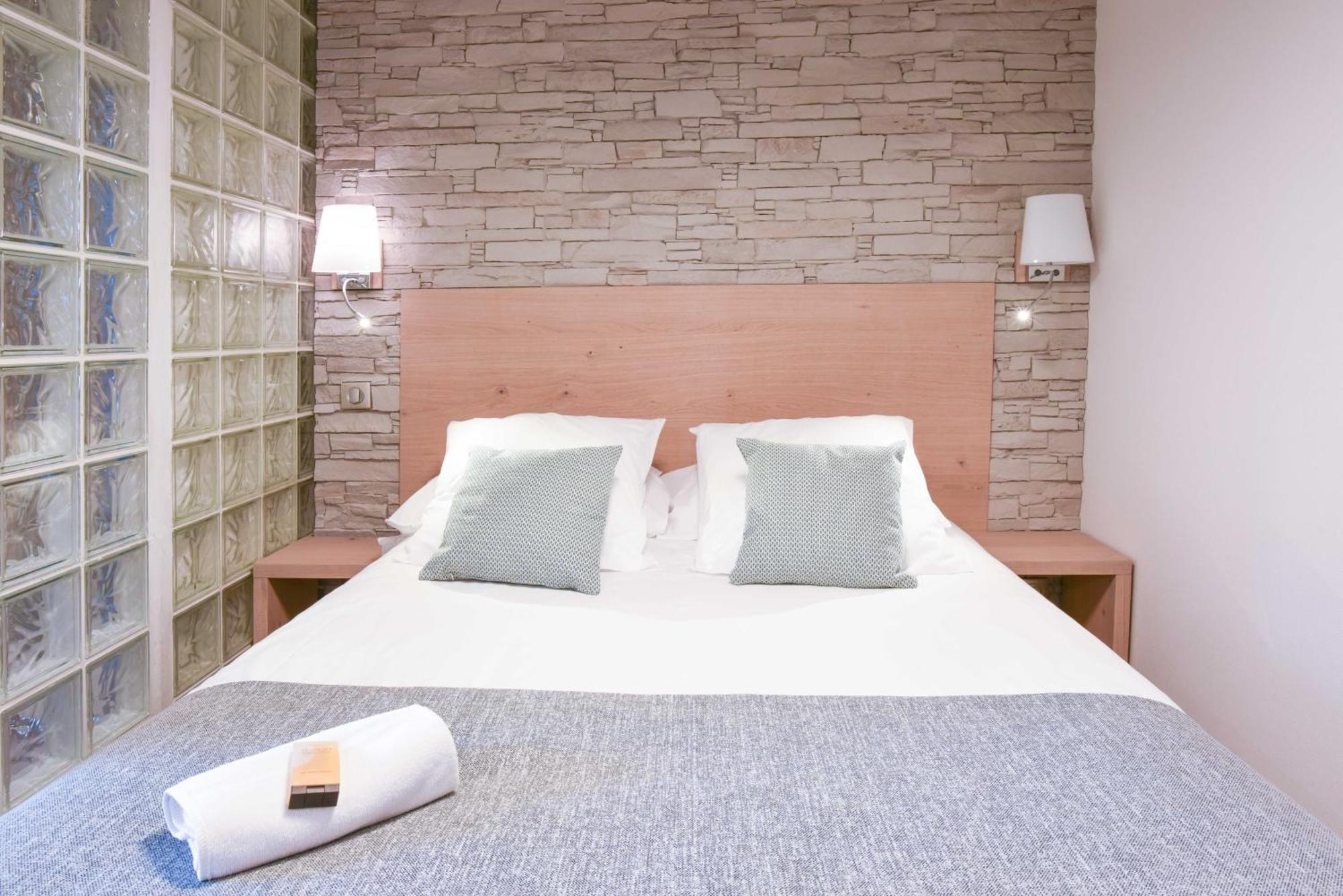 Logis Auberge Du Relais - Hotel & Restaurant Berenx 외부 사진