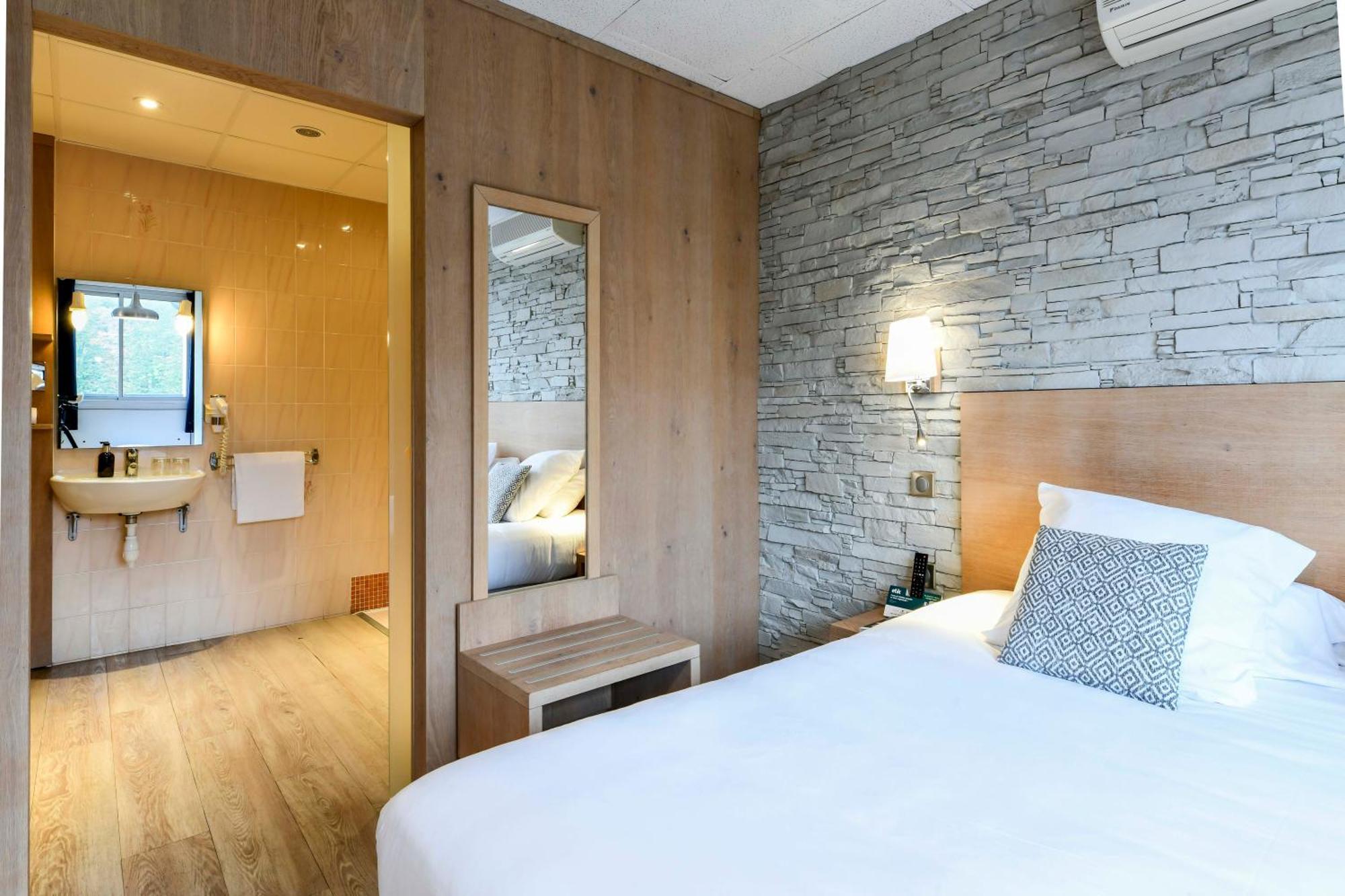 Logis Auberge Du Relais - Hotel & Restaurant Berenx 외부 사진