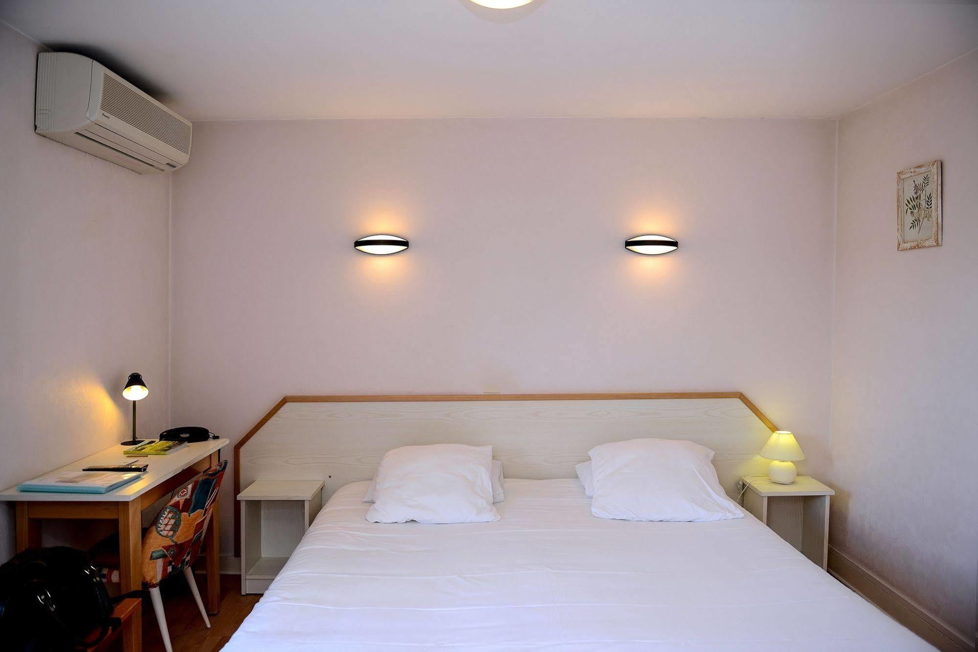 Logis Auberge Du Relais - Hotel & Restaurant Berenx 외부 사진